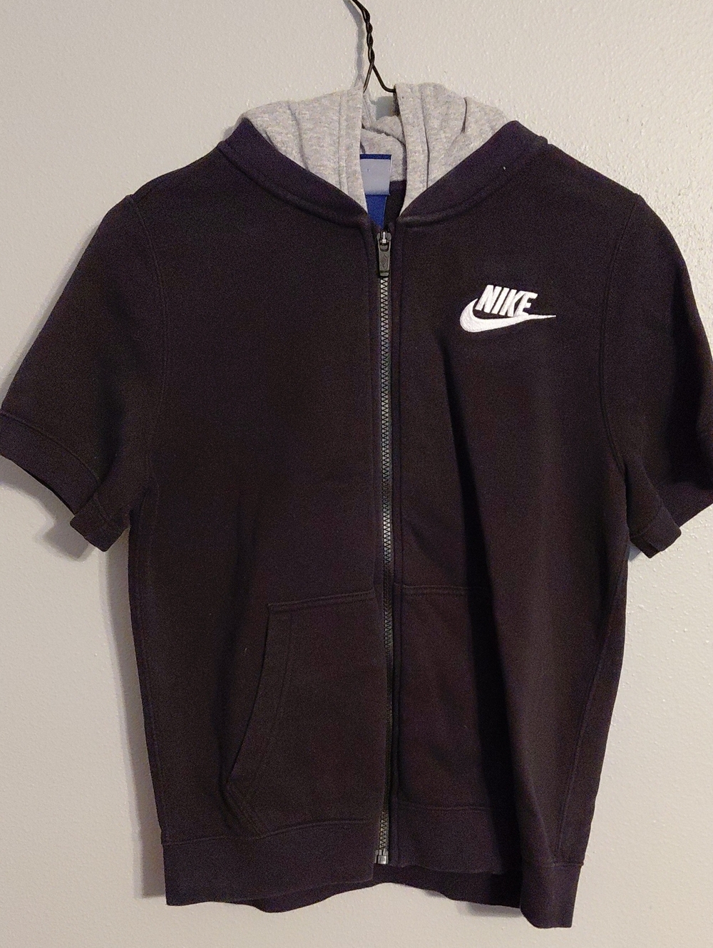 Nike Short Sleeve Zip-Up Hoodie in Black with Gray Lining